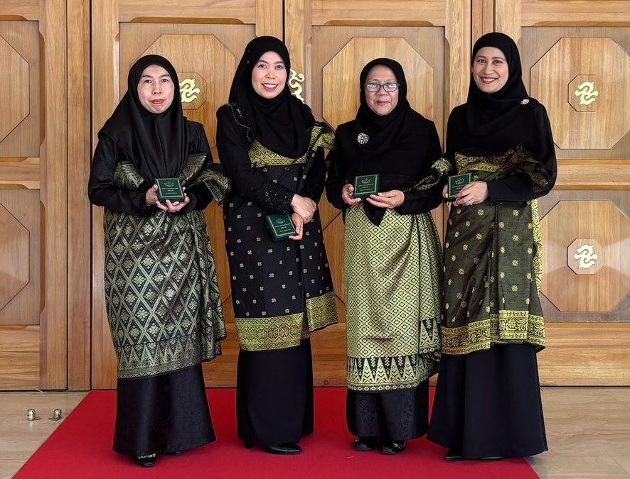 Penganugerahan Pingat-pingat Kehormatan Negara Brunei Darussalam yang … More